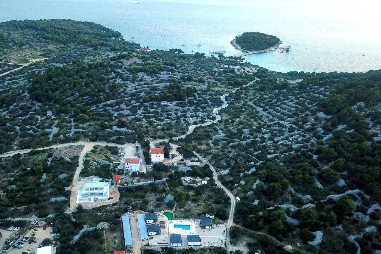 Marina Brugor Murter Exterior foto
